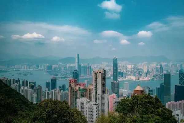 获得香港身份子女可以上学吗