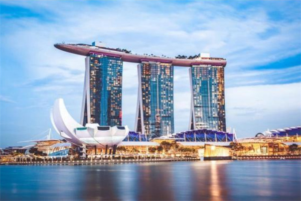 新加坡自雇创业移民，一人获批全家移居
